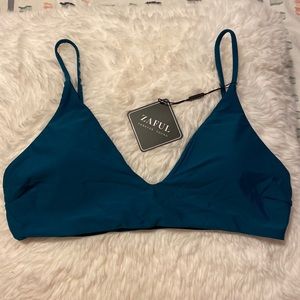 Zaful bikini top in peacock blue/teal in a L. Runs small. Fits more like a S/M.